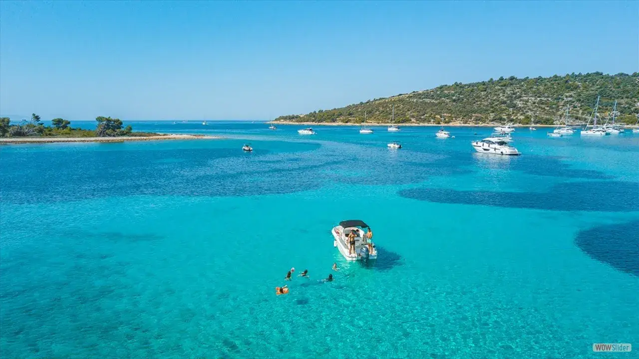 Blue Lagoon — photo 2