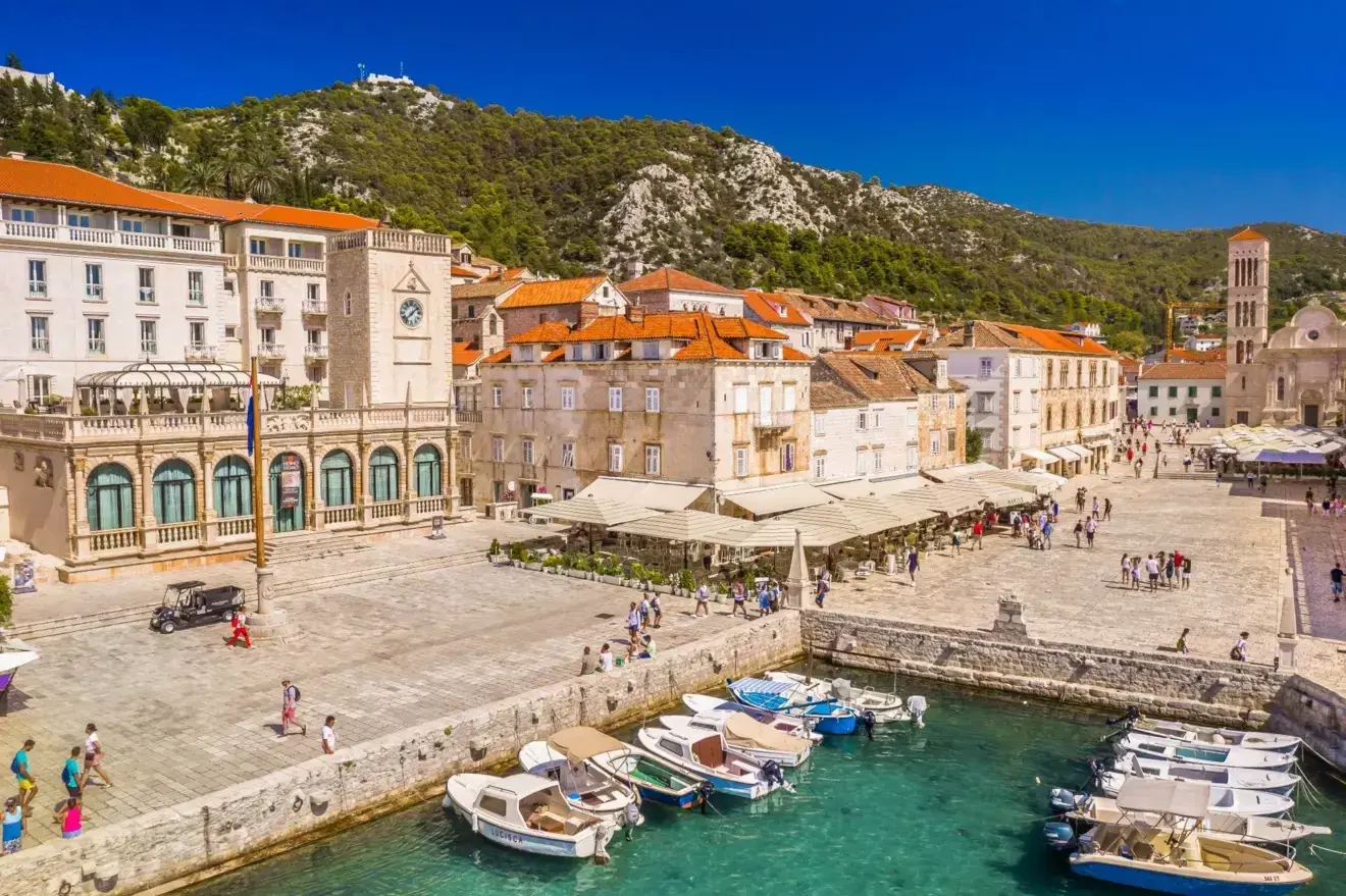 Hvar Town — photo 3